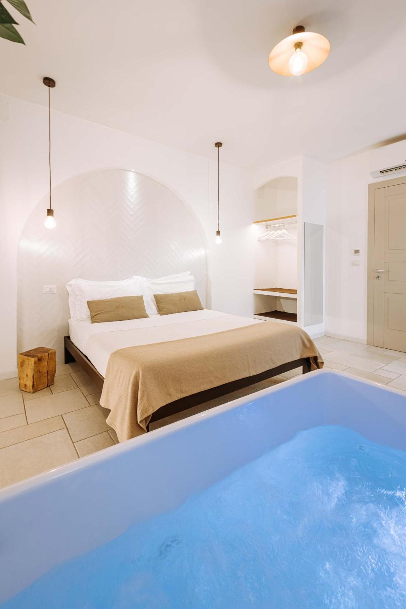 Dirium - Exclusive Rooms Monopoli Extérieur photo