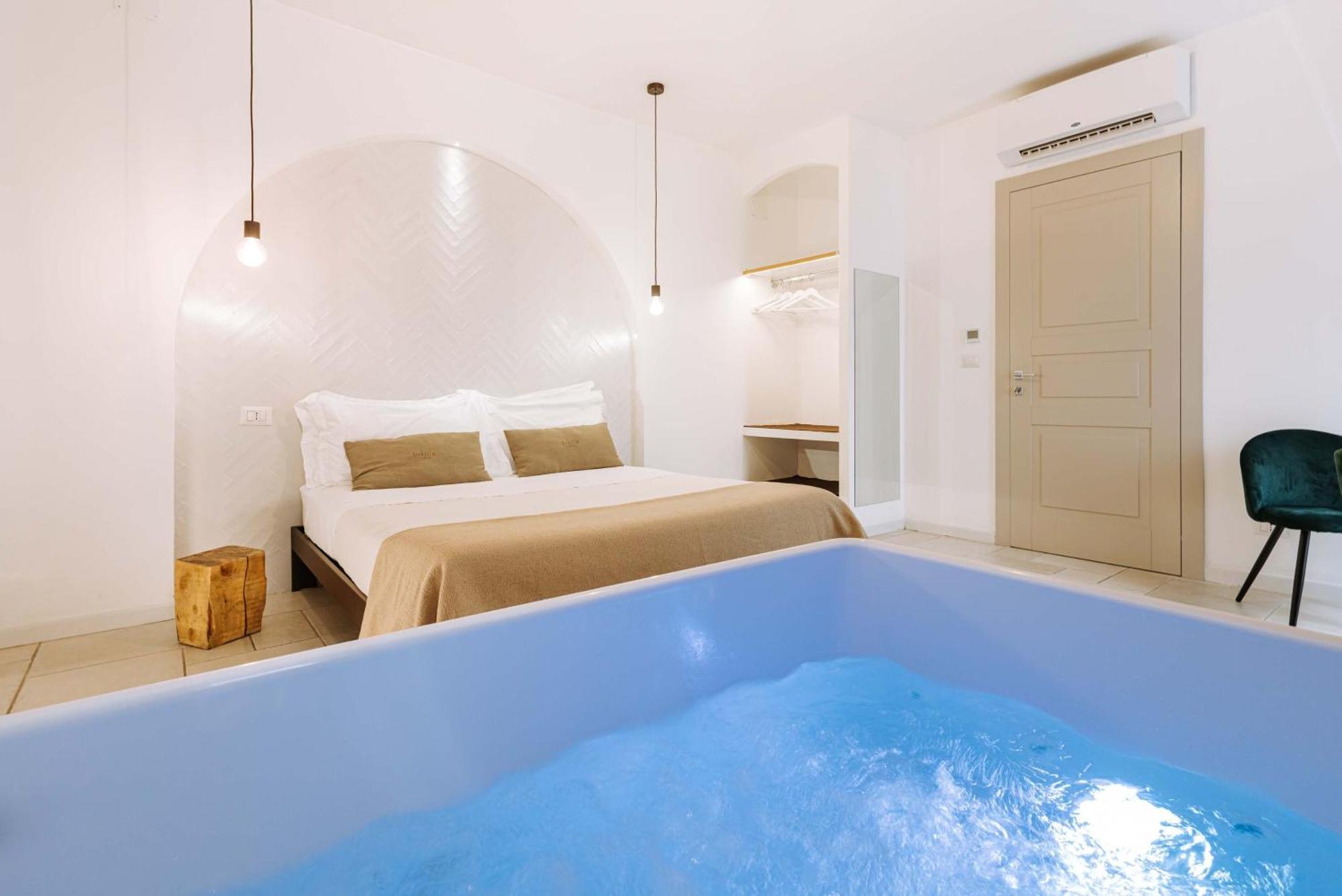Dirium - Exclusive Rooms Monopoli Extérieur photo